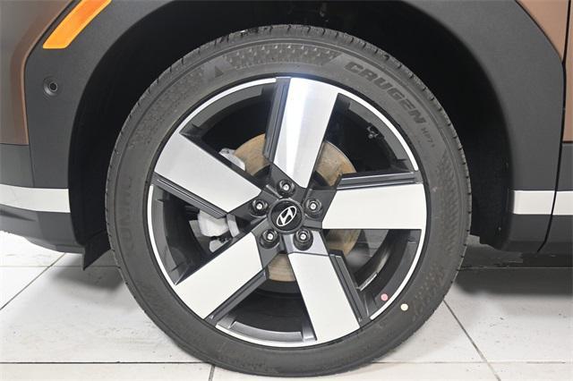 used 2024 Hyundai Santa Fe car, priced at $34,594