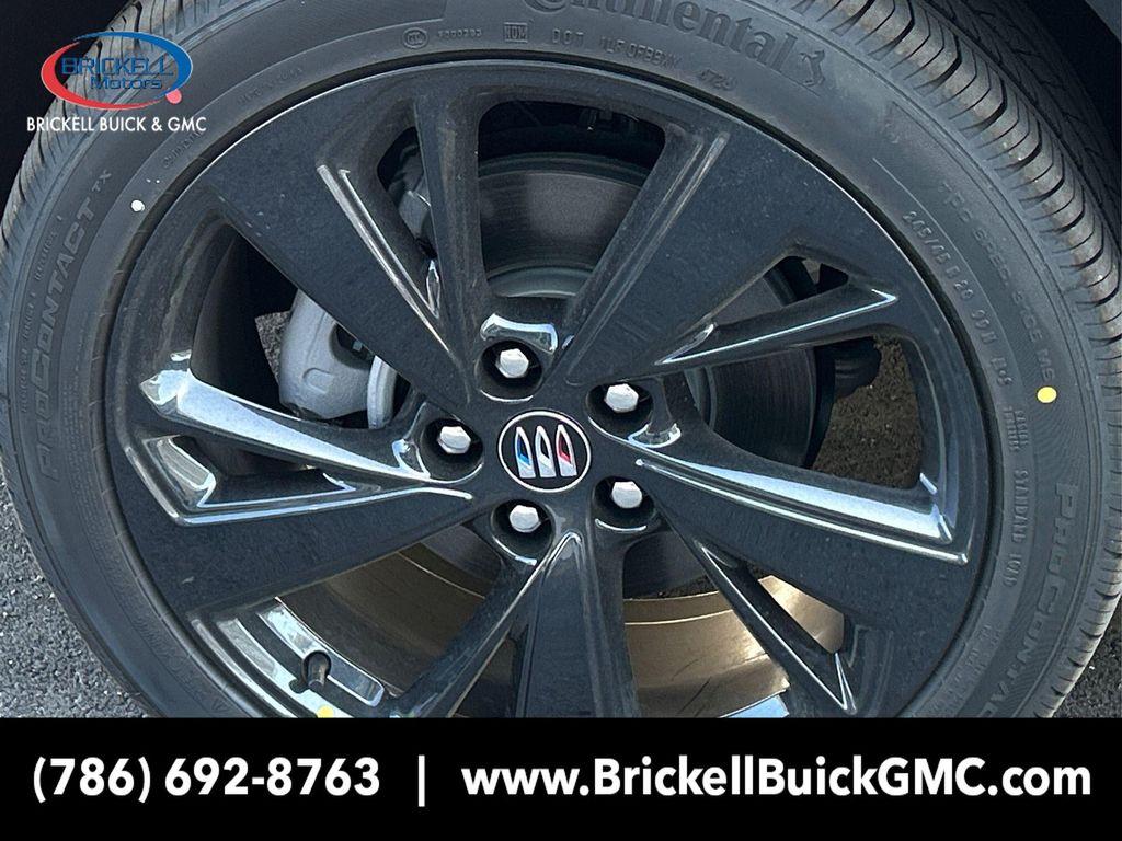 new 2025 Buick Envision car, priced at $40,674