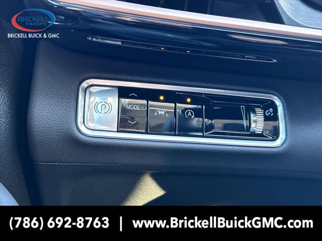 new 2025 Buick Envision car, priced at $38,674