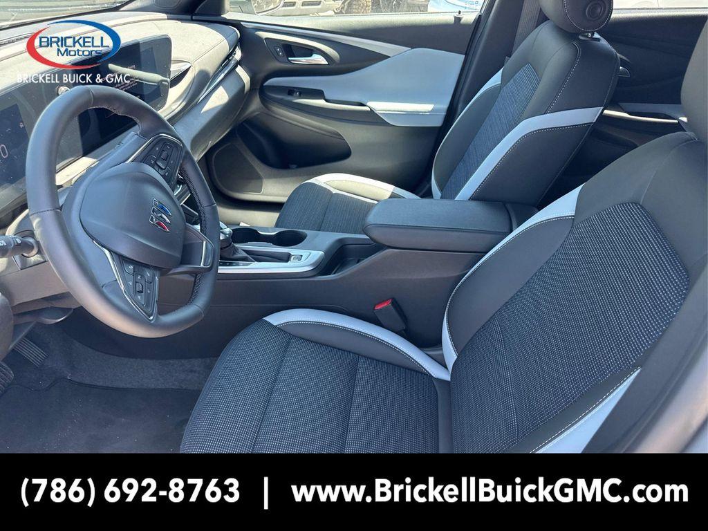 new 2025 Buick Envista car, priced at $22,676