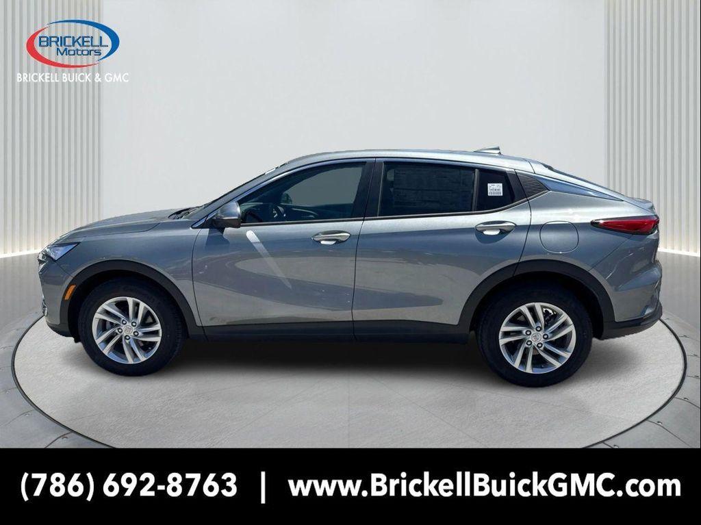new 2025 Buick Envista car, priced at $22,676