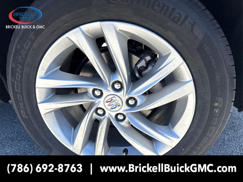 new 2025 Buick Envista car, priced at $22,676