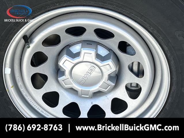 new 2025 GMC Sierra 1500 car, priced at $33,640