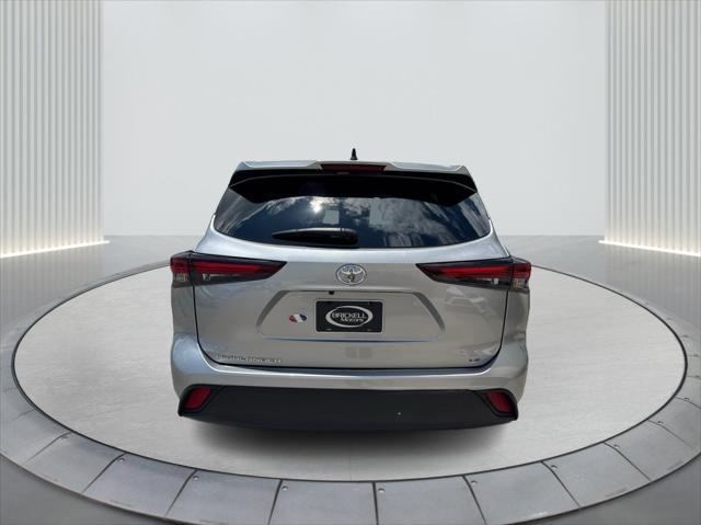 used 2024 Toyota Highlander car, priced at $37,300