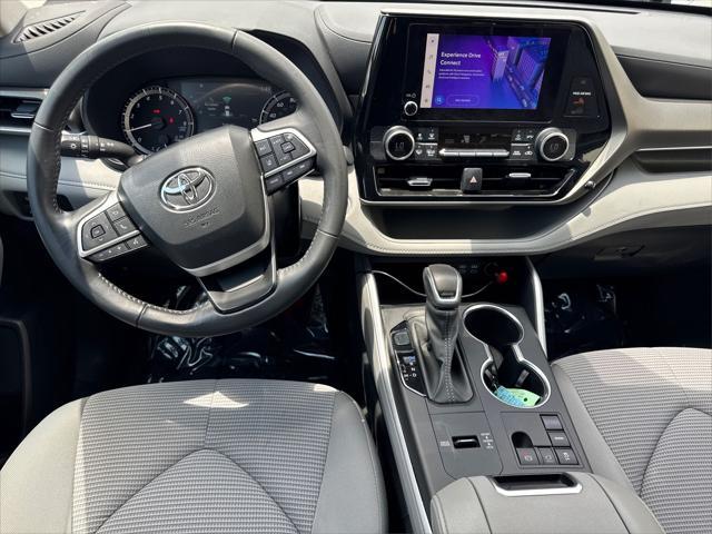 used 2024 Toyota Highlander car, priced at $37,300