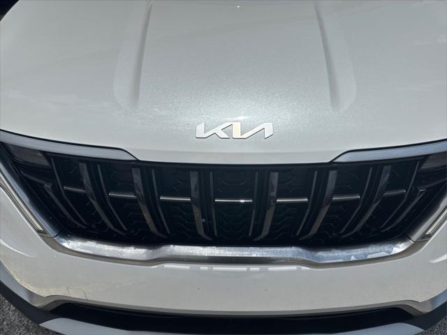 used 2024 Kia Carnival car, priced at $30,200