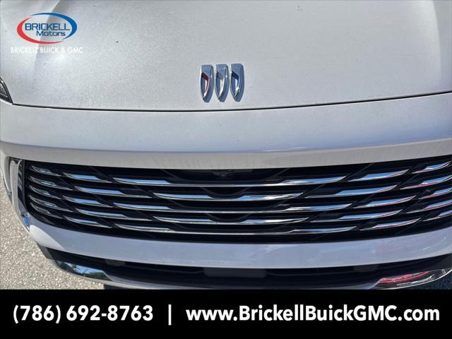 new 2025 Buick Envision car, priced at $36,907