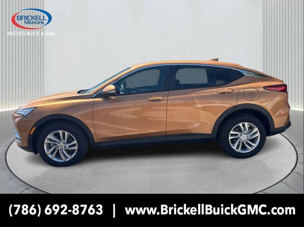 new 2025 Buick Envista car, priced at $22,676