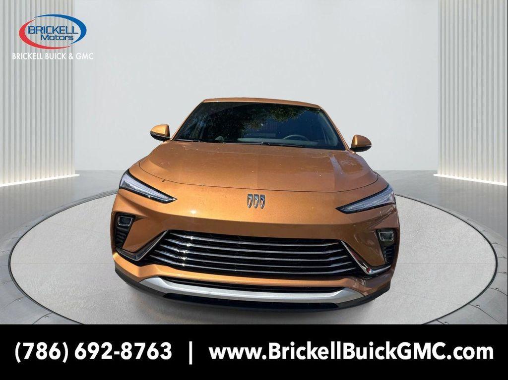 new 2025 Buick Envista car, priced at $22,676