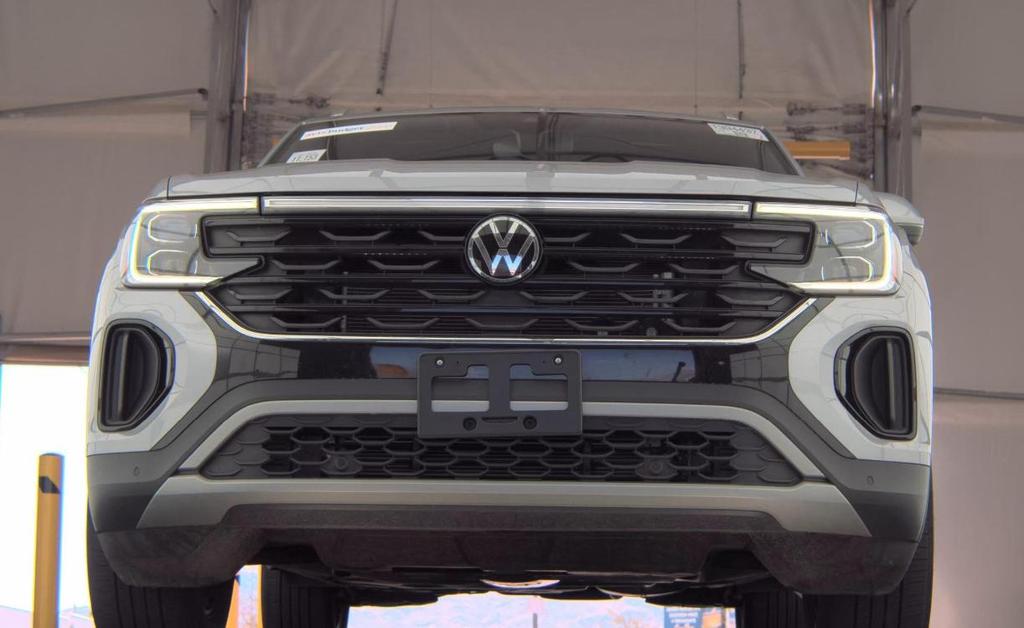 used 2024 Volkswagen Atlas Cross Sport car, priced at $32,000