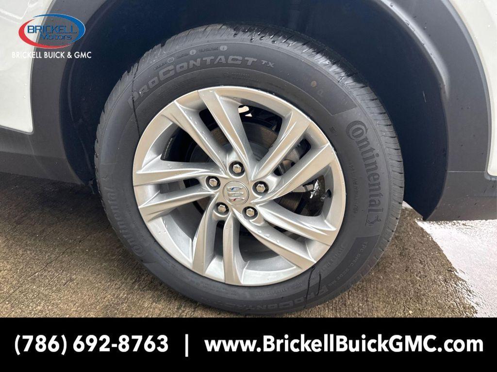 new 2025 Buick Envista car, priced at $22,676