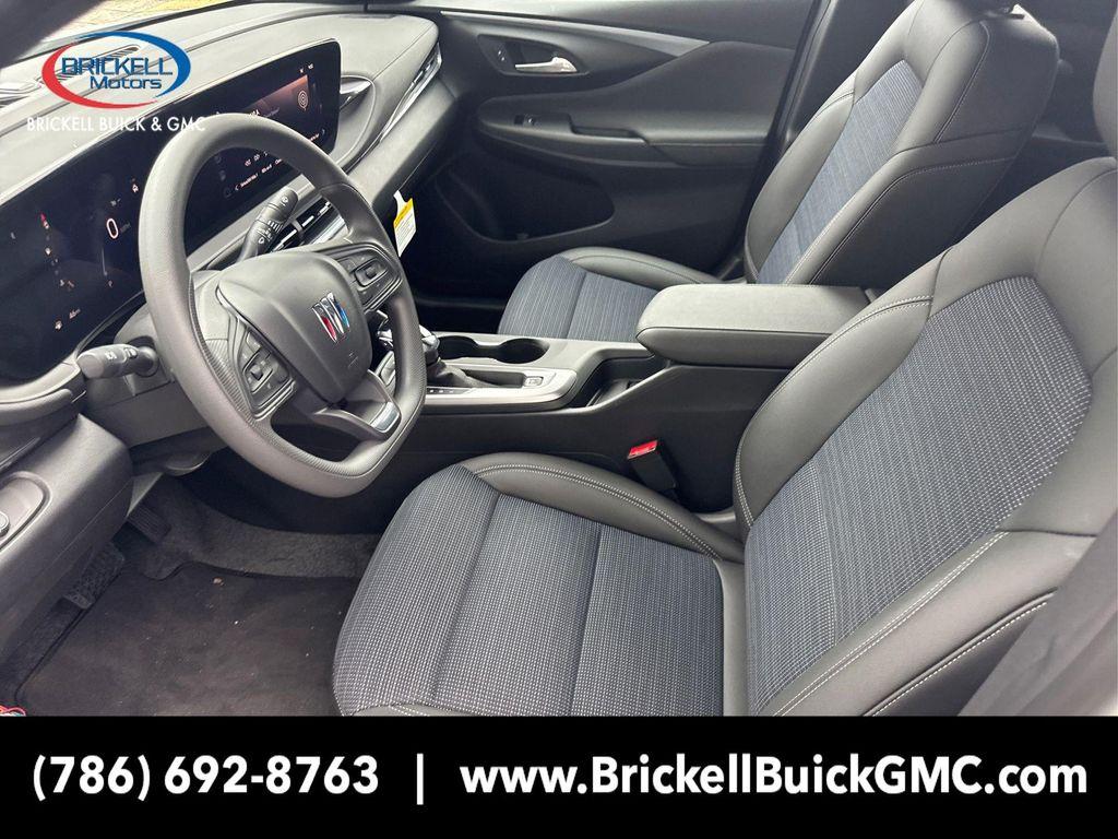 new 2025 Buick Envista car, priced at $22,676
