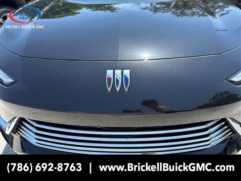 new 2025 Buick Envista car, priced at $23,121
