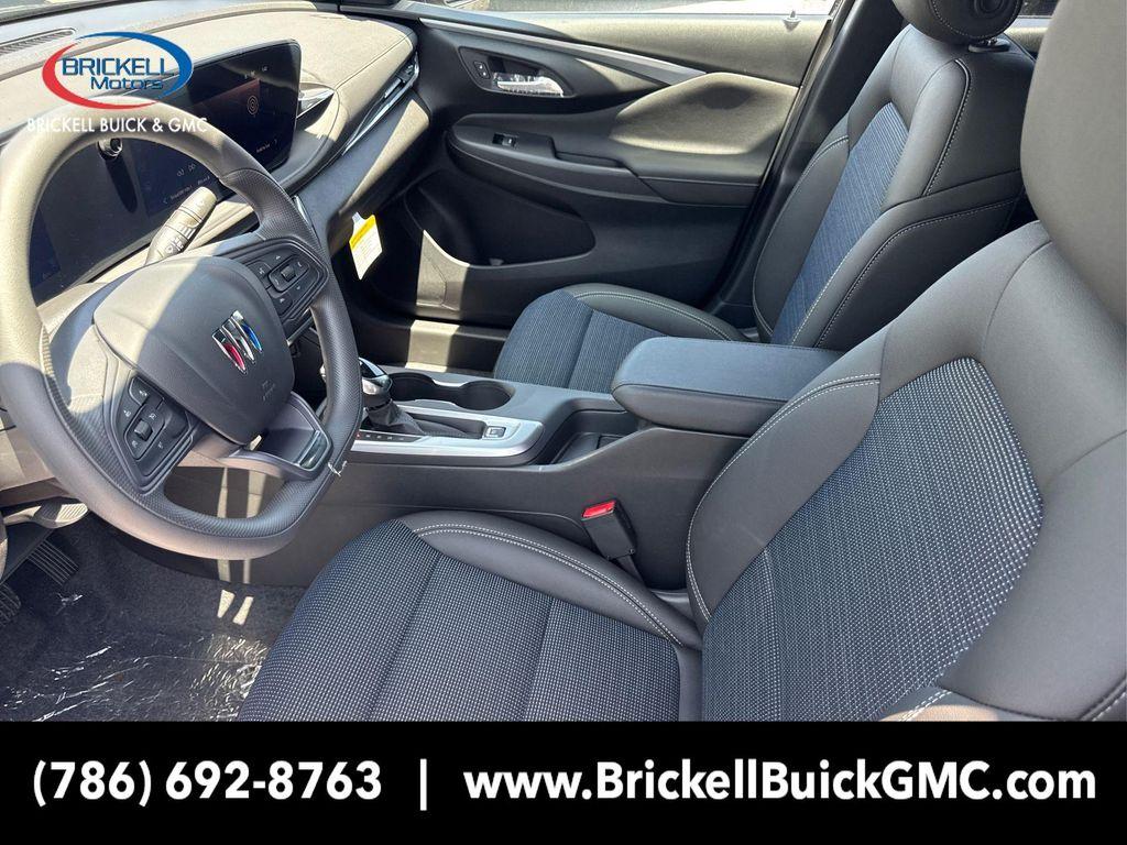 new 2025 Buick Envista car, priced at $23,121