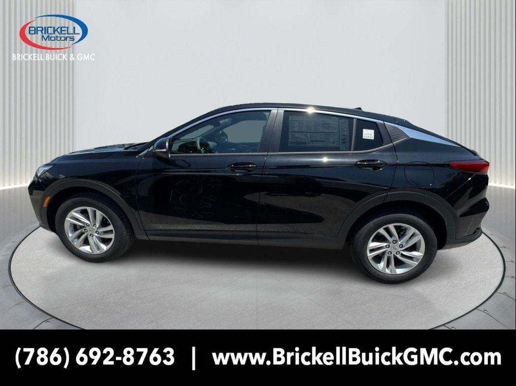 new 2025 Buick Envista car, priced at $23,121