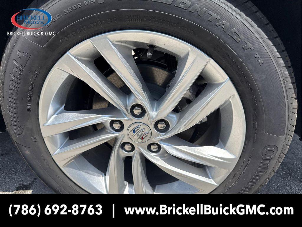 new 2025 Buick Envista car, priced at $23,121