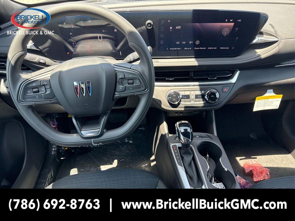 new 2025 Buick Envista car, priced at $23,121