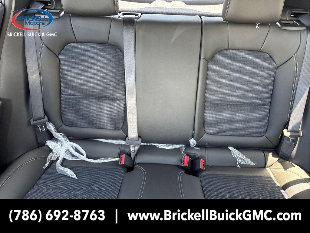 new 2025 Buick Envista car, priced at $23,121