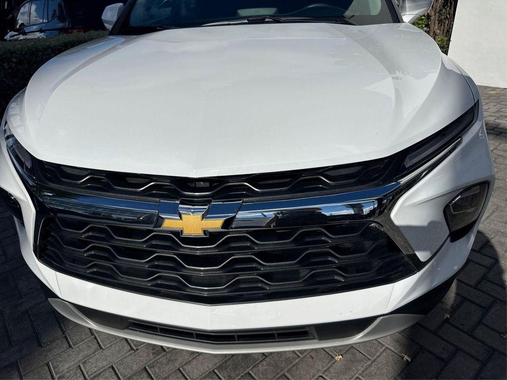 used 2025 Chevrolet Blazer car, priced at $24,900