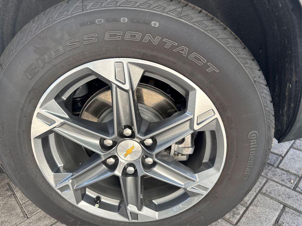 used 2025 Chevrolet Blazer car, priced at $24,900