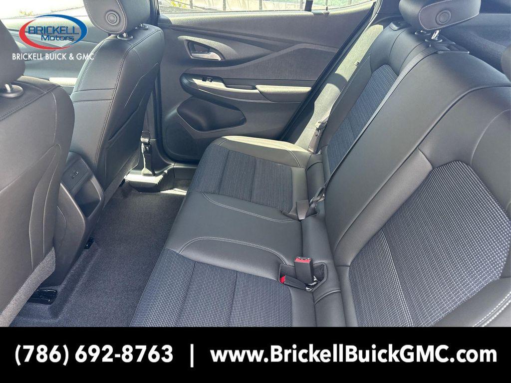 new 2025 Buick Envista car, priced at $24,552