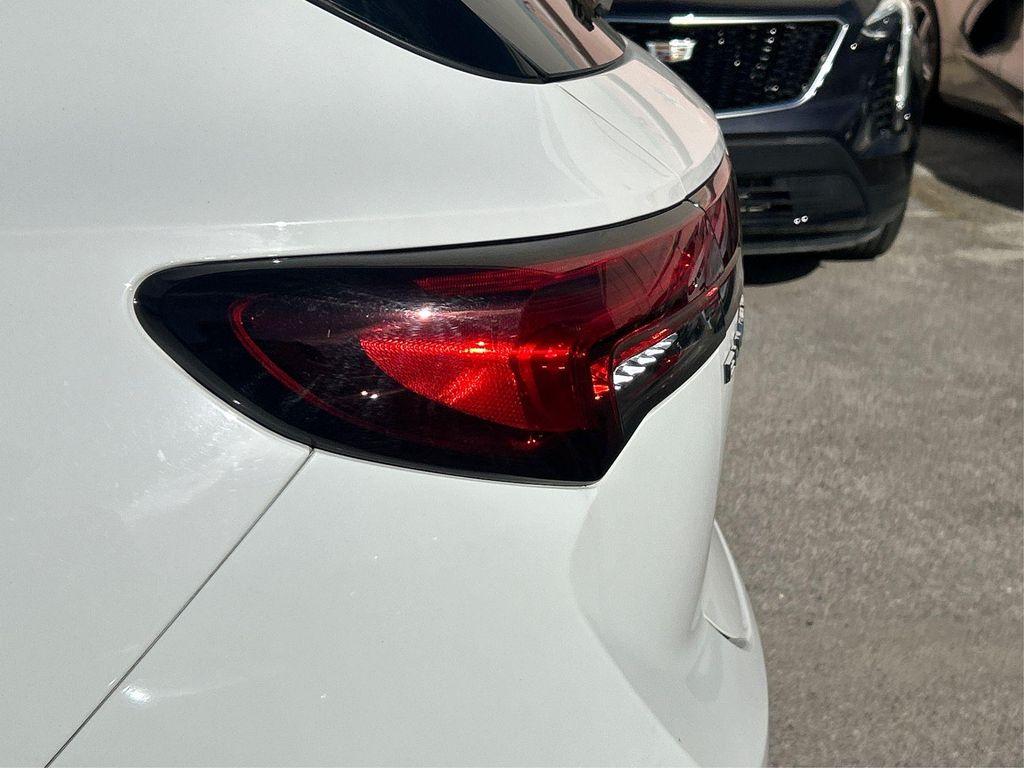 used 2022 Buick Envision car, priced at $21,000