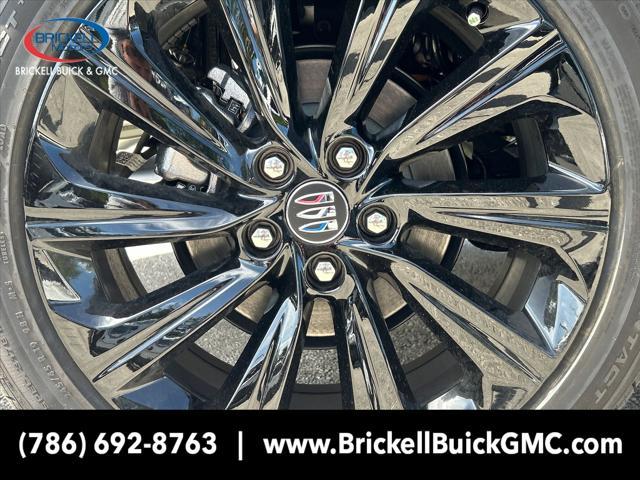 new 2025 Buick Envista car, priced at $27,928