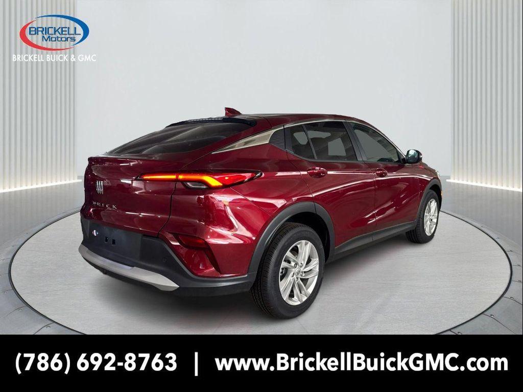 new 2025 Buick Envista car, priced at $22,676