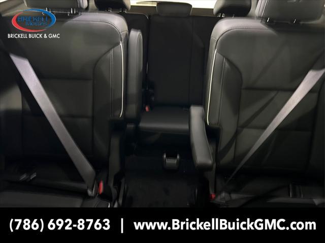 new 2025 Buick Enclave car, priced at $45,586