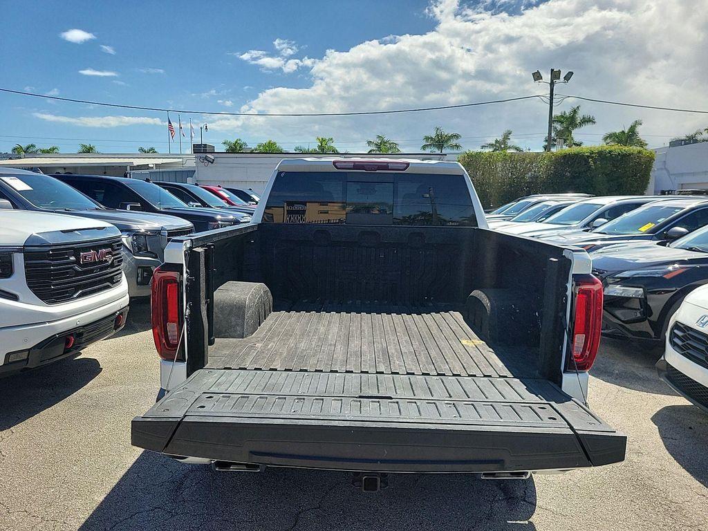 used 2022 GMC Sierra 1500 car, priced at $52,000