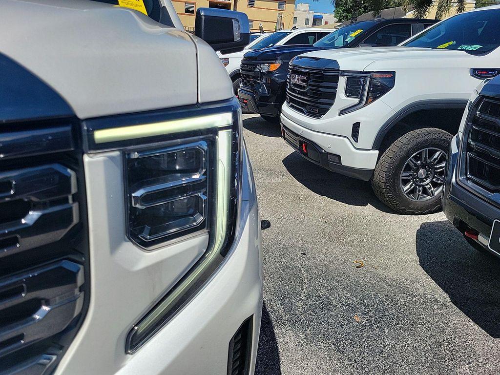 used 2022 GMC Sierra 1500 car, priced at $52,000