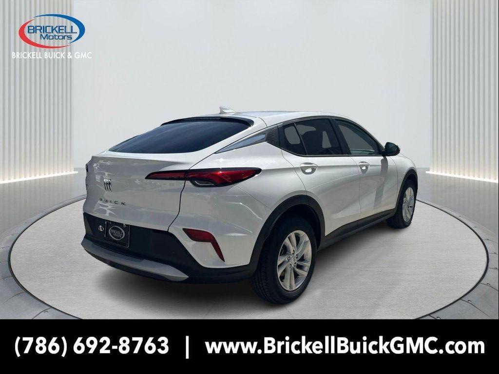 new 2025 Buick Envista car, priced at $24,107