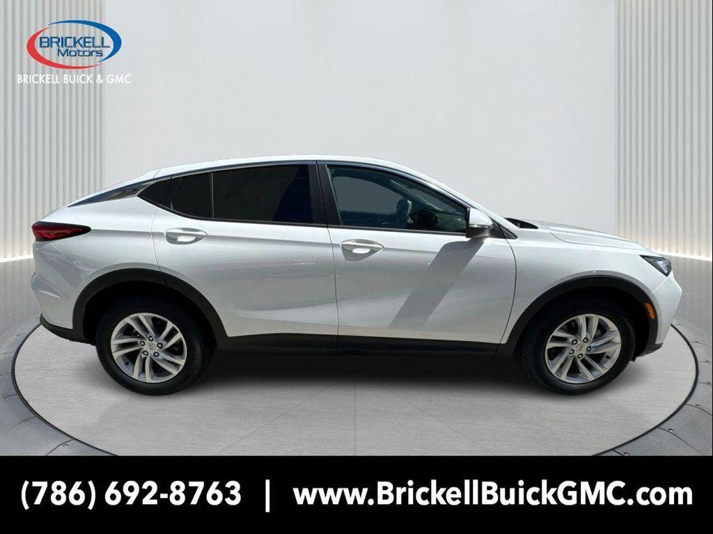 new 2025 Buick Envista car, priced at $24,107