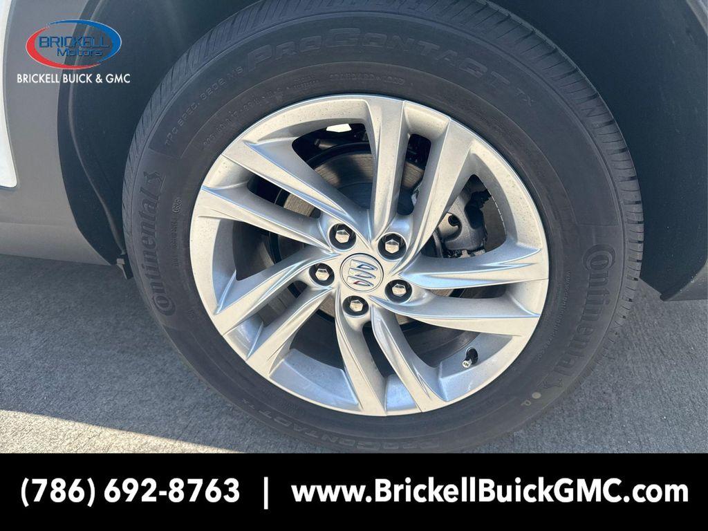 new 2025 Buick Envista car, priced at $24,107