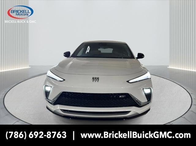 new 2025 Buick Envista car, priced at $25,562