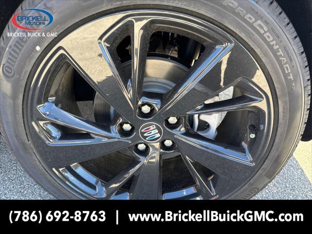 new 2025 Buick Envision car, priced at $37,283