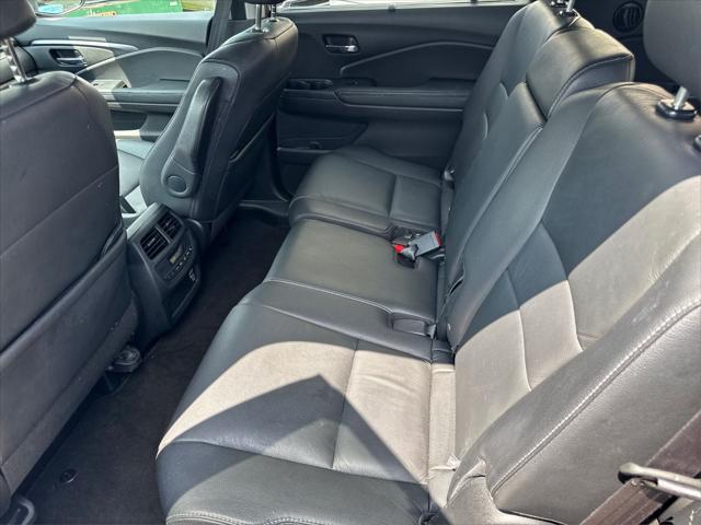 used 2022 Honda Pilot car, priced at $29,000
