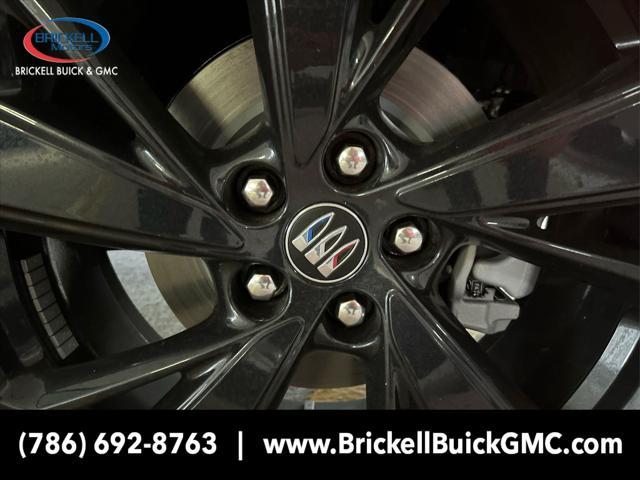 new 2025 Buick Envision car, priced at $38,674