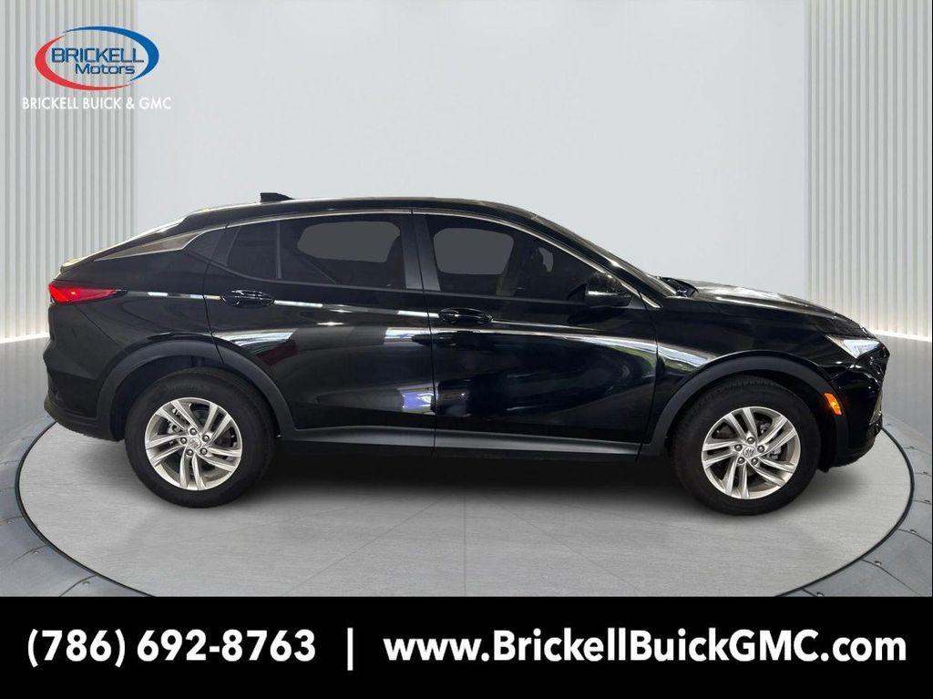 new 2025 Buick Envista car, priced at $24,552