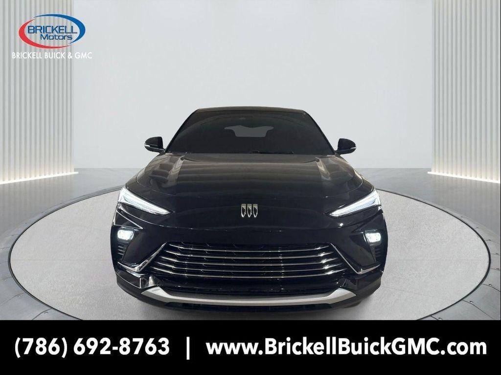 new 2025 Buick Envista car, priced at $24,552