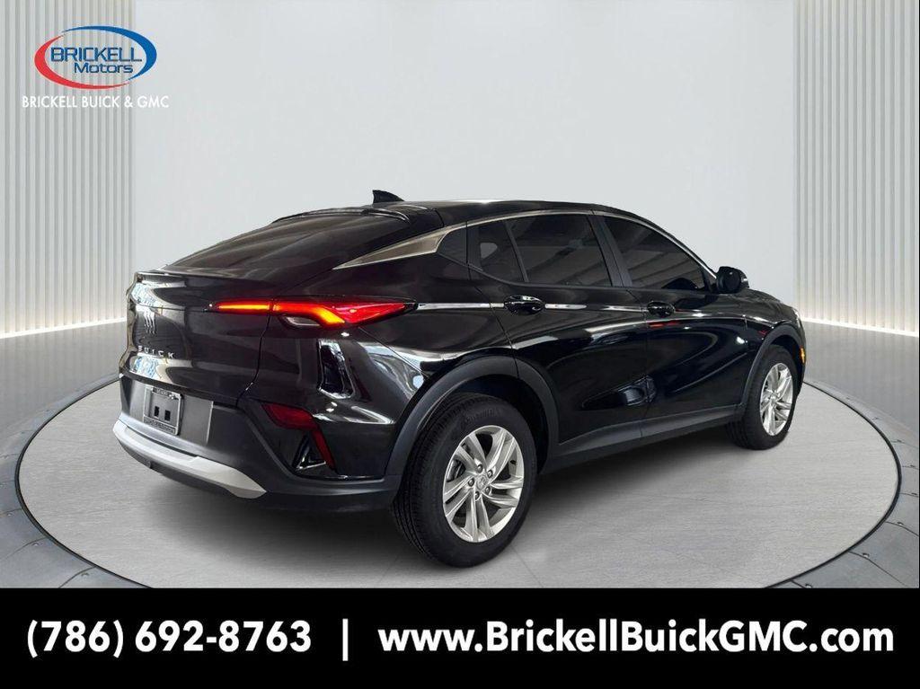 new 2025 Buick Envista car, priced at $24,552