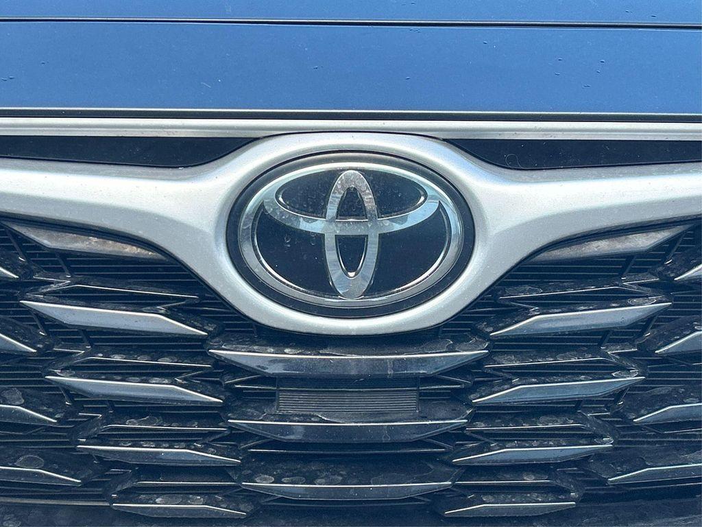 used 2022 Toyota Highlander car, priced at $25,000