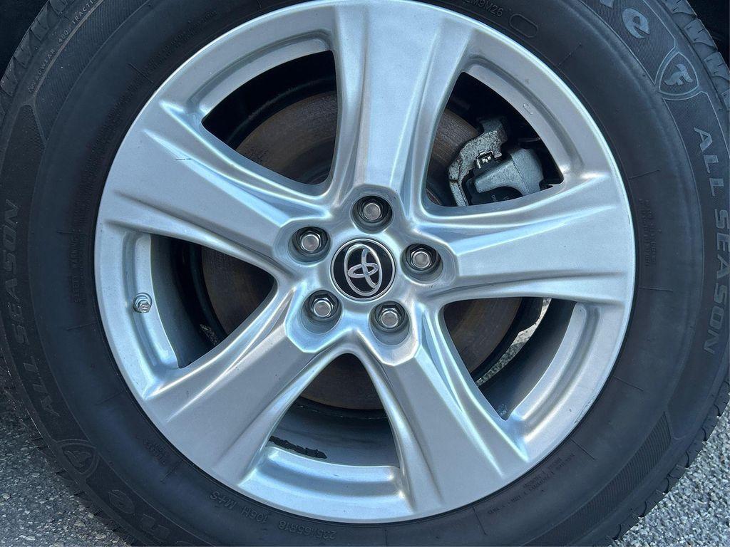 used 2022 Toyota Highlander car, priced at $25,000