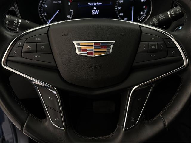 used 2022 Cadillac XT5 car, priced at $24,800