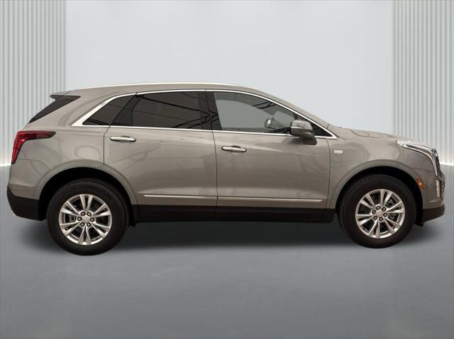 new 2025 Cadillac XT5 car, priced at $44,190