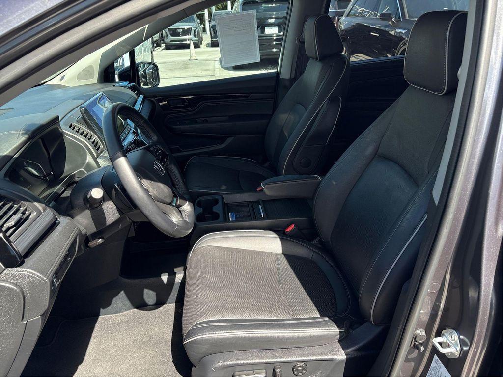 used 2023 Honda Odyssey car, priced at $39,522