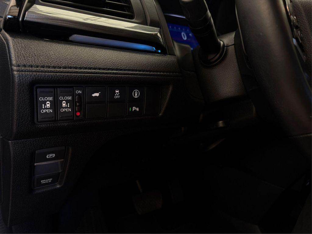 used 2023 Honda Odyssey car, priced at $39,522