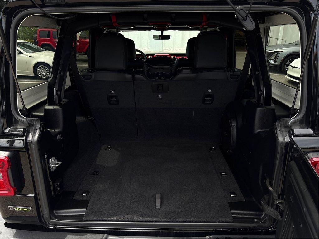 used 2021 Jeep Wrangler Unlimited car, priced at $34,886