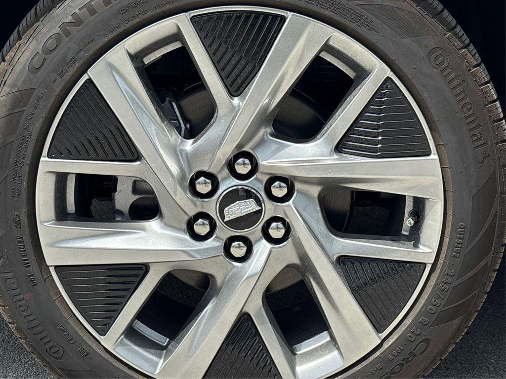 new 2025 Cadillac OPTIQ car, priced at $55,015