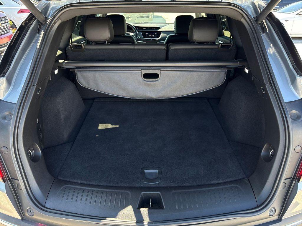 used 2020 Cadillac XT5 car, priced at $22,820